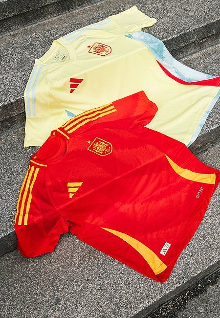 Spain Home & Away Football Shirts & Kits