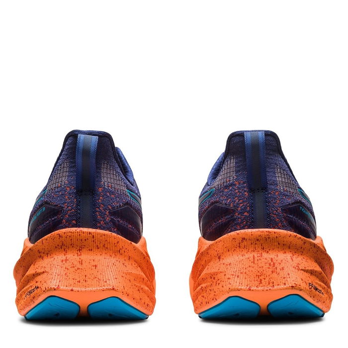 Novablast 3 LE Mens Running Shoes