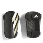 Tiro Train Shin Guard