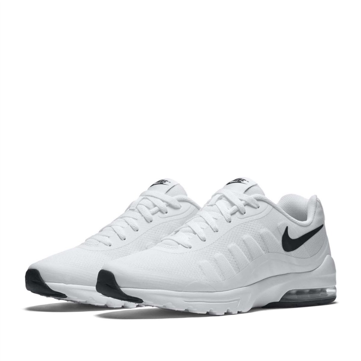 Air max invigor hotsell trainers mens white