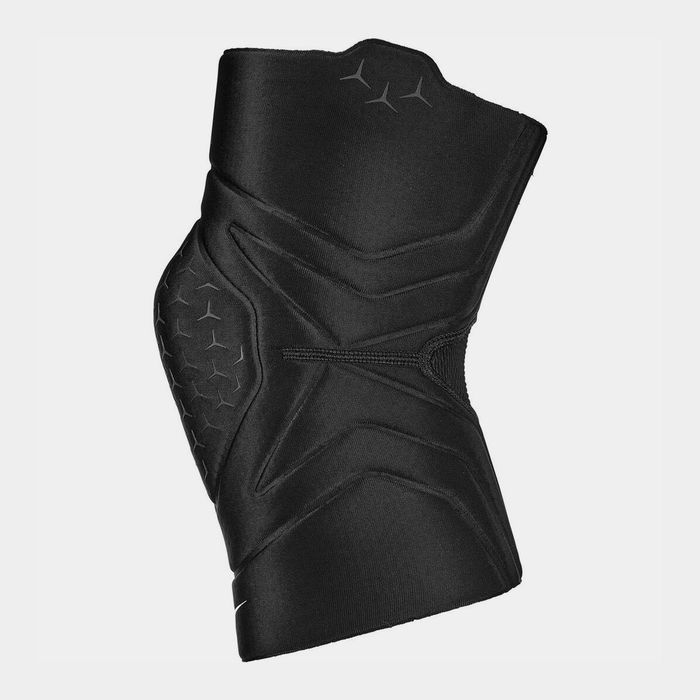 Pro Dri FIT Closed Patella Knee Sleeve